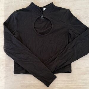 Keyhole black cropped longsleeve from Pacsun -